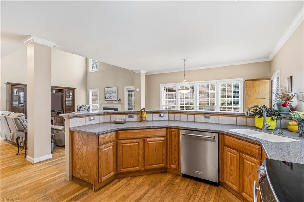 property viewer photo 20