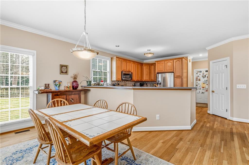 property viewer photo 24