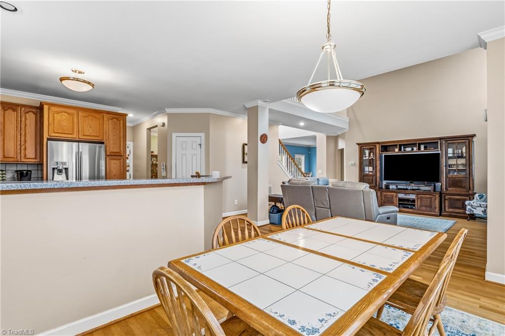 property viewer photo 25