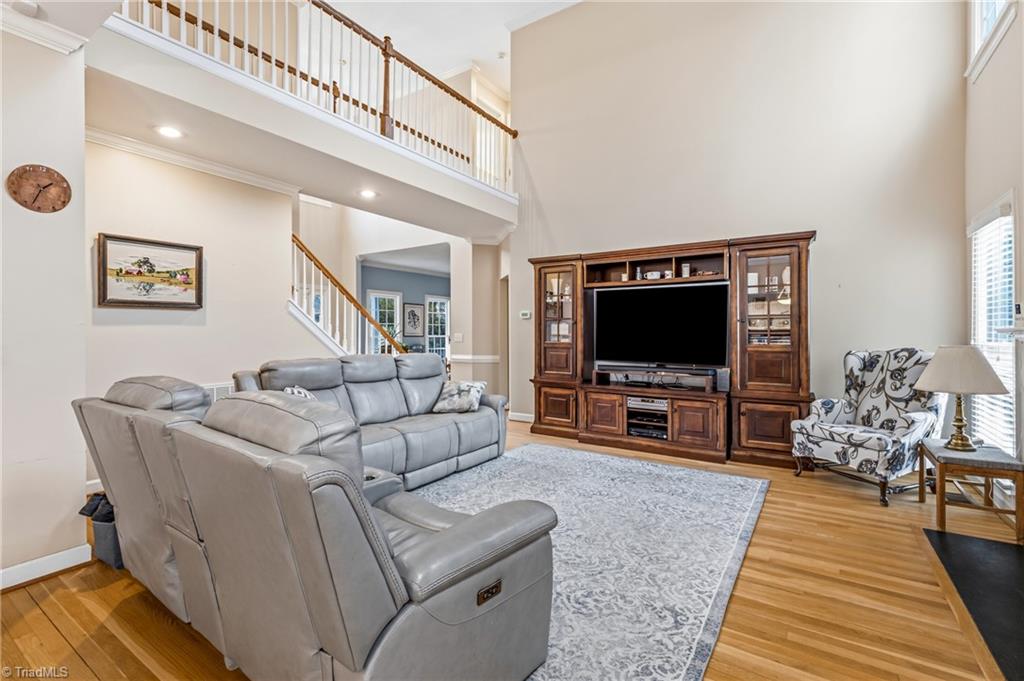 property viewer photo 27