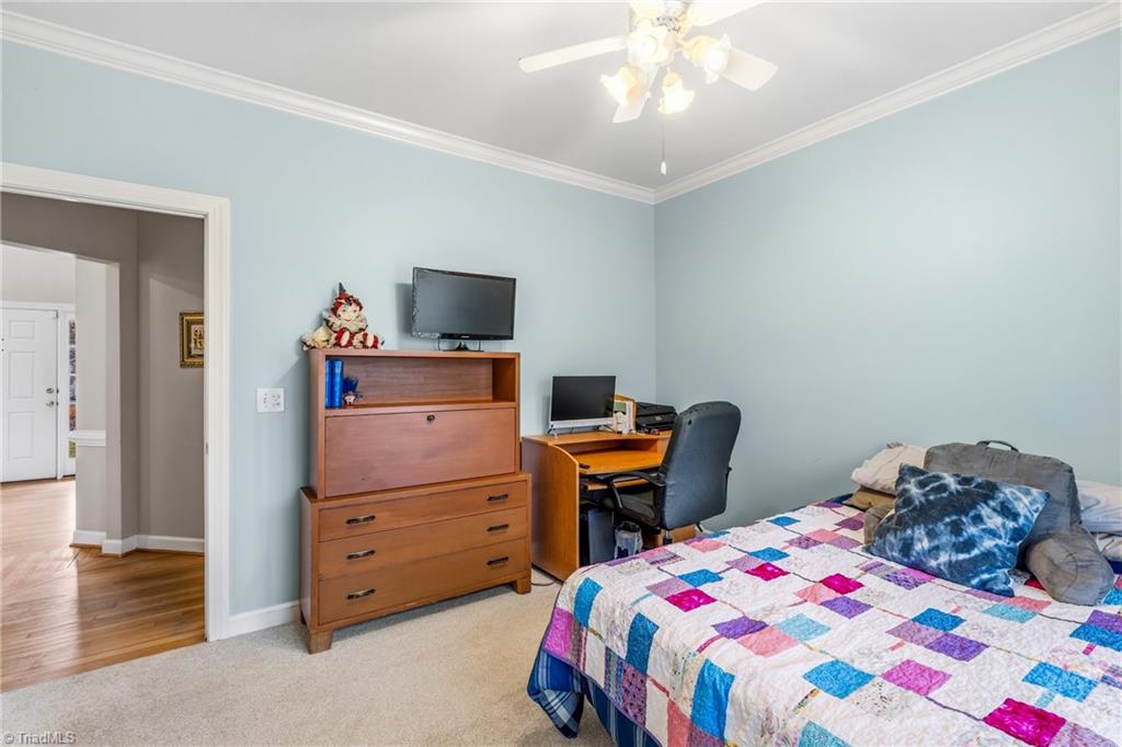 property viewer photo 34