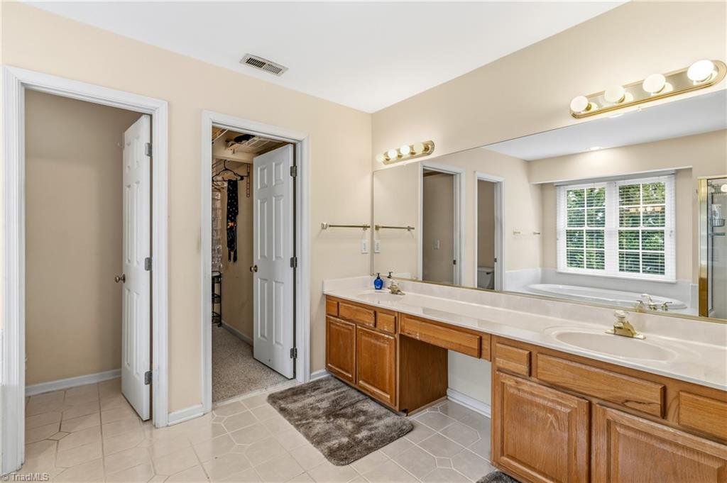 property viewer photo 40