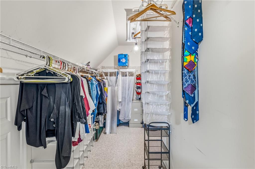 property viewer photo 42