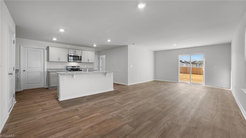 property viewer photo 4