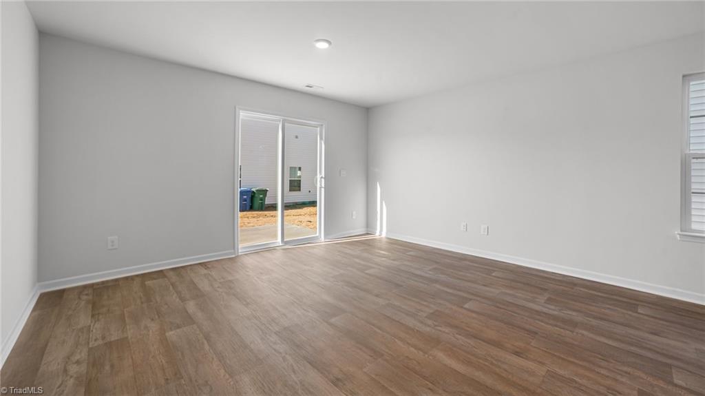 property viewer photo 5