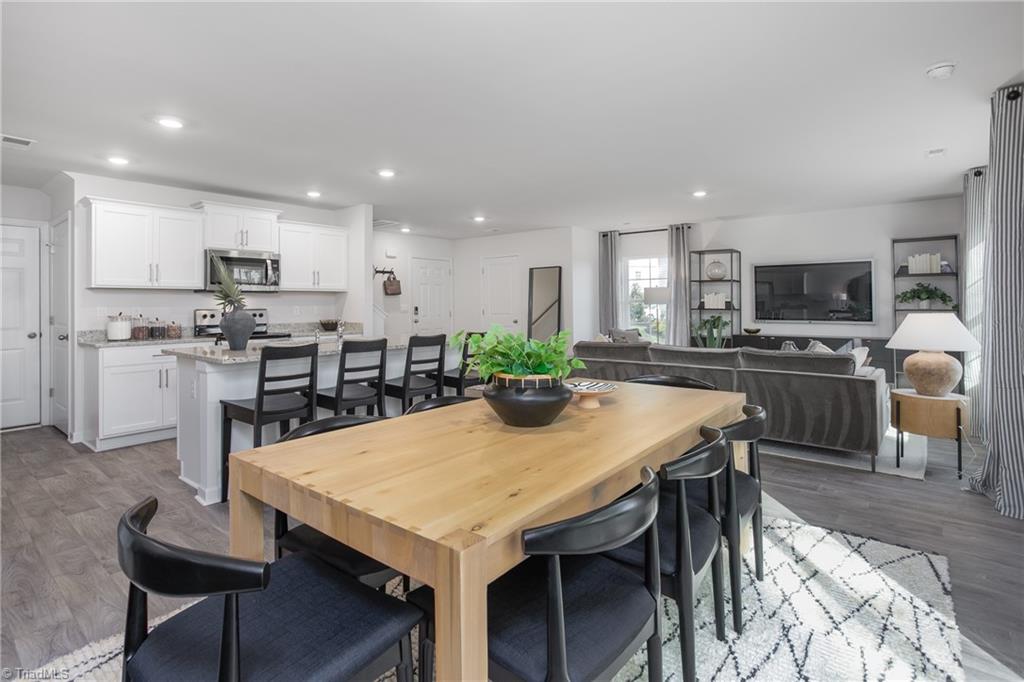 property viewer photo 12