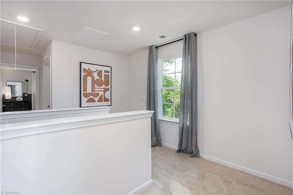property viewer photo 15