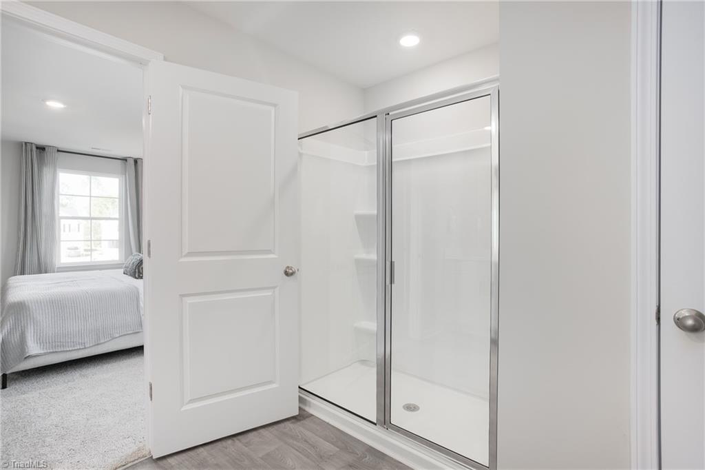 property viewer photo 22