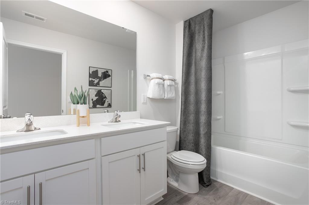 property viewer photo 26