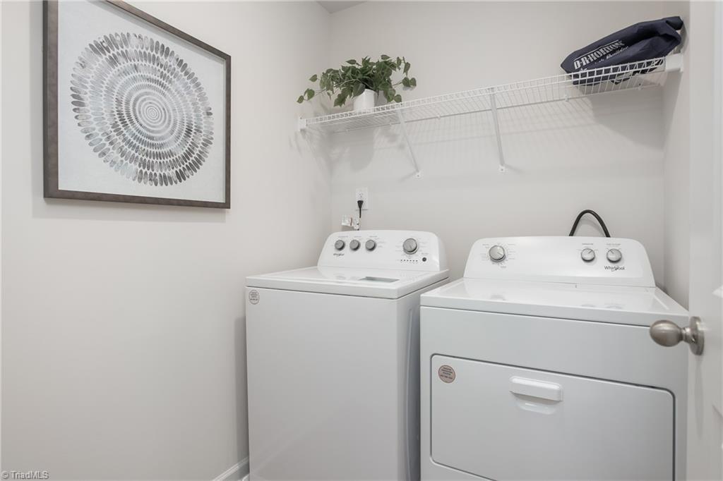 property viewer photo 31
