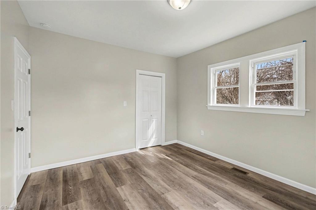 property viewer photo 16