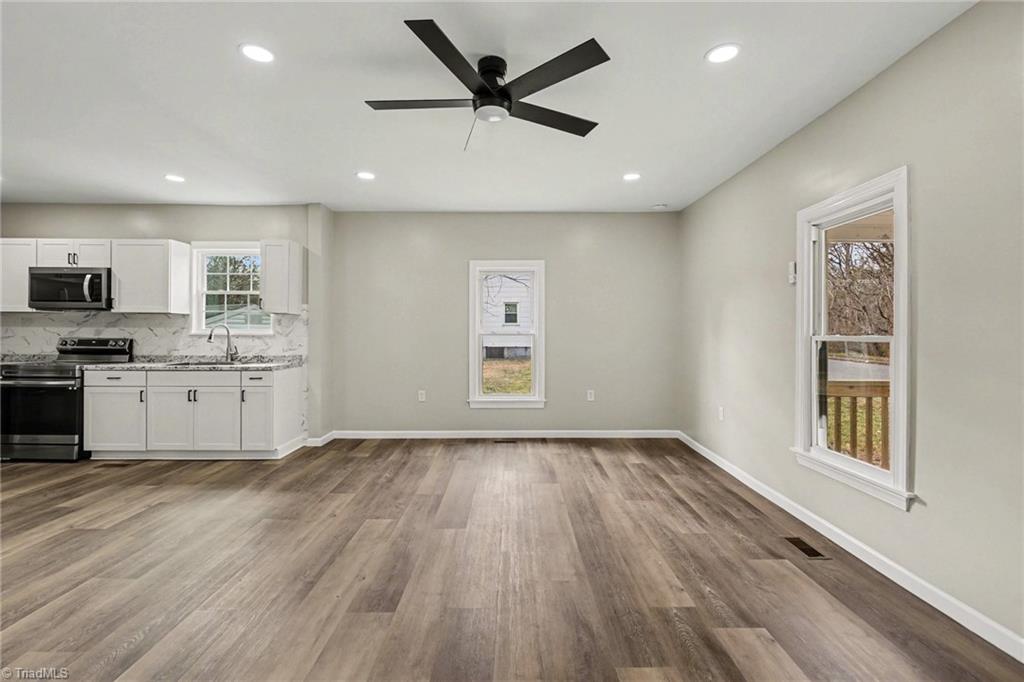 property viewer photo 5