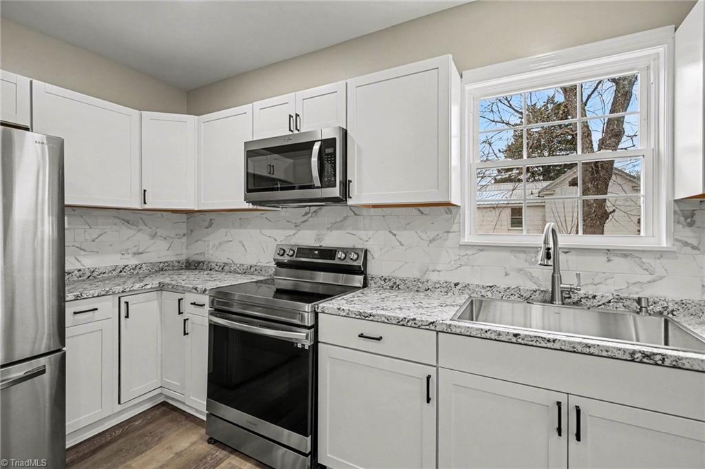 property viewer photo 8