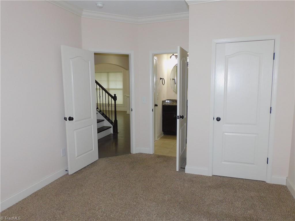 property viewer photo 13