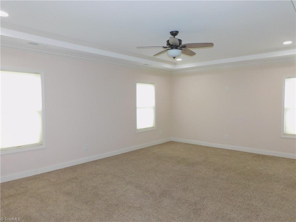 property viewer photo 16