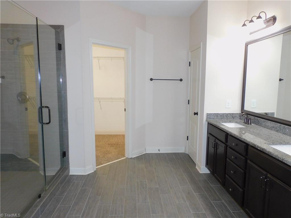 property viewer photo 18
