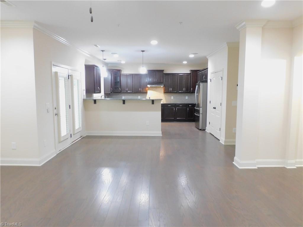 property viewer photo 4