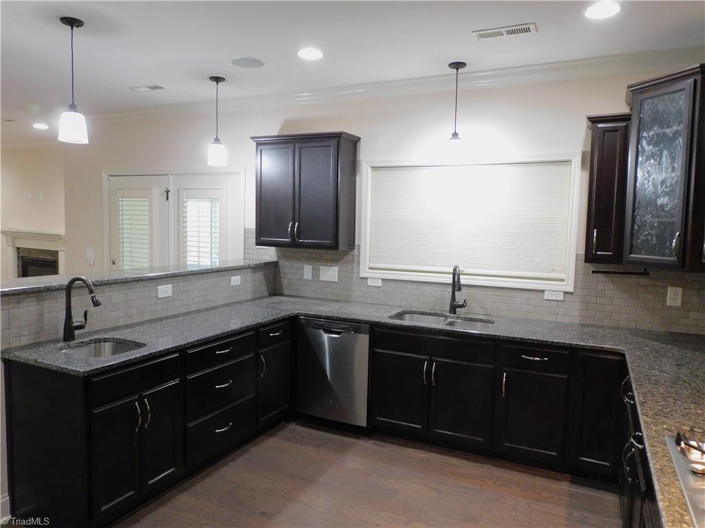 property viewer photo 5