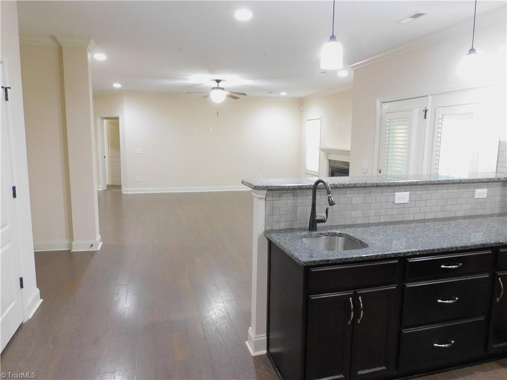 property viewer photo 8