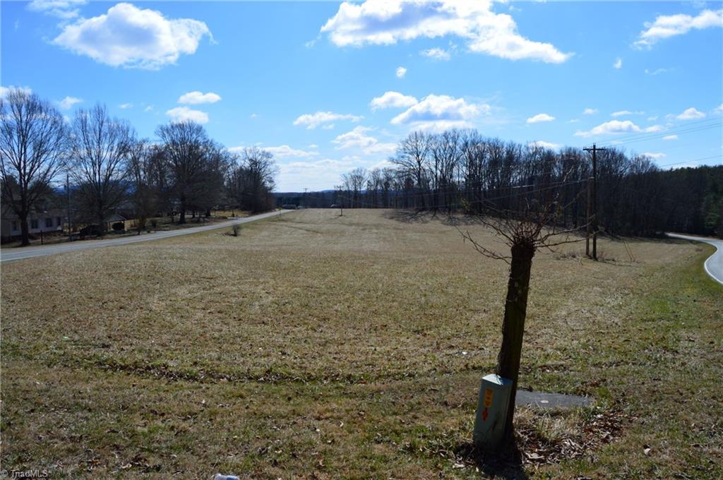 main property photo 9