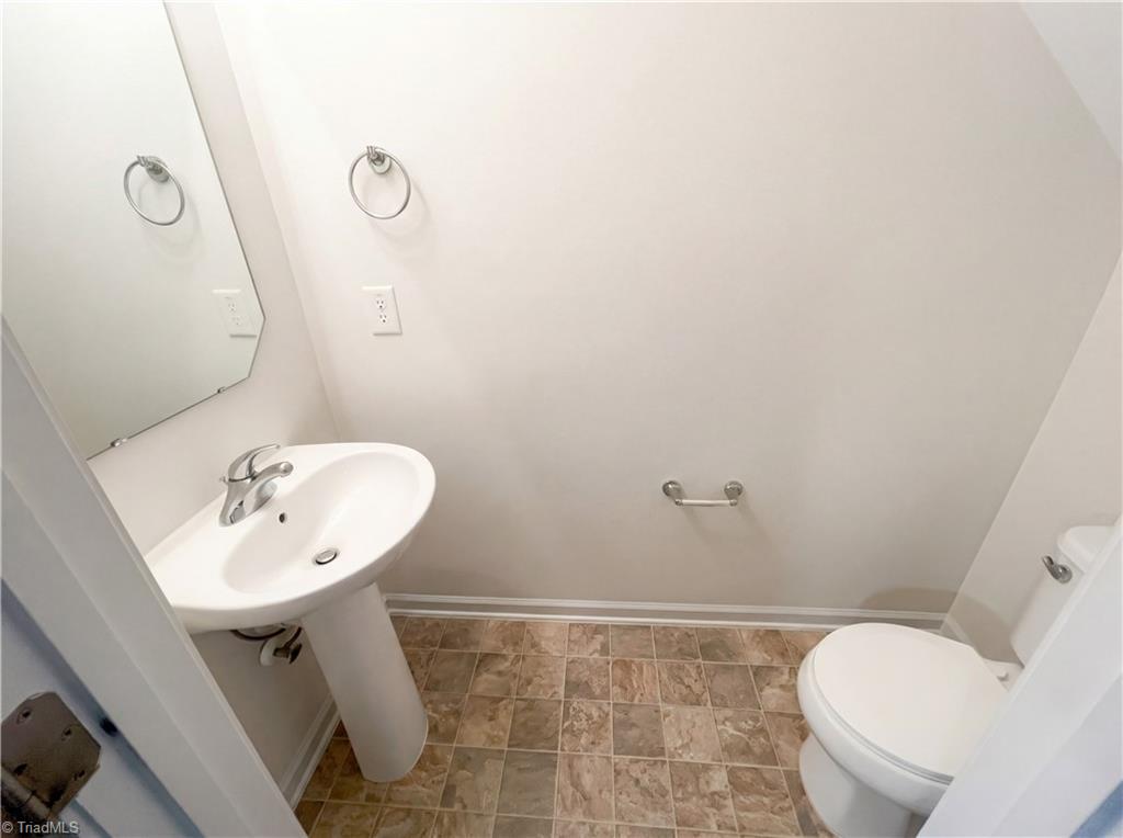 property viewer photo 7