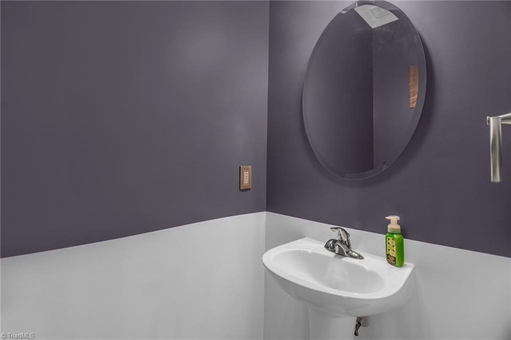 property viewer photo 16