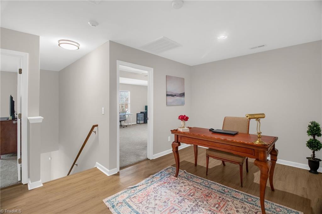 property viewer photo 20