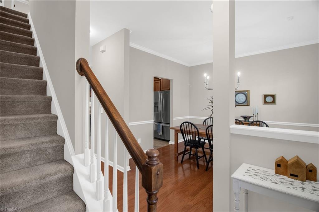 property viewer photo 4