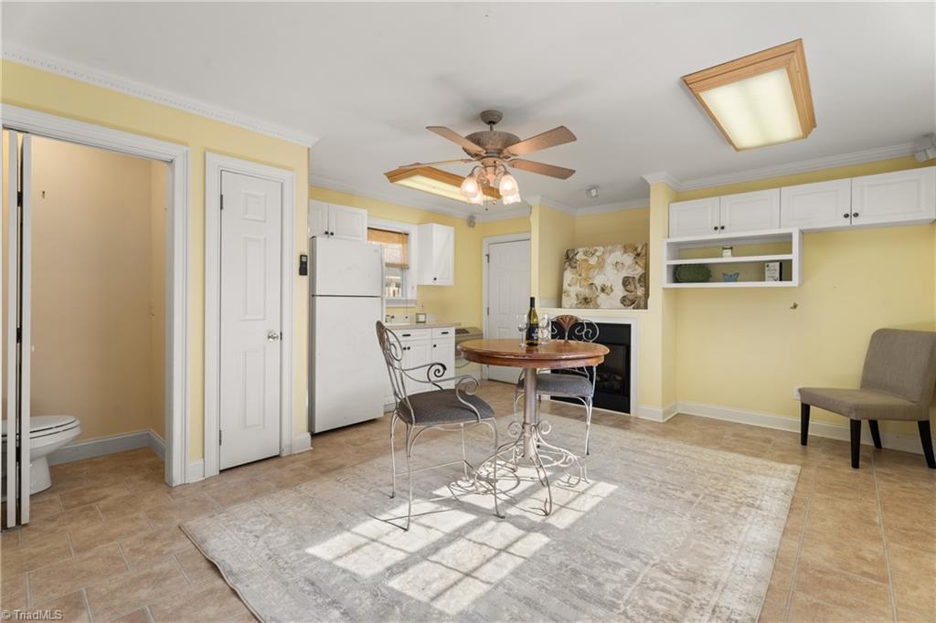 main property photo 45