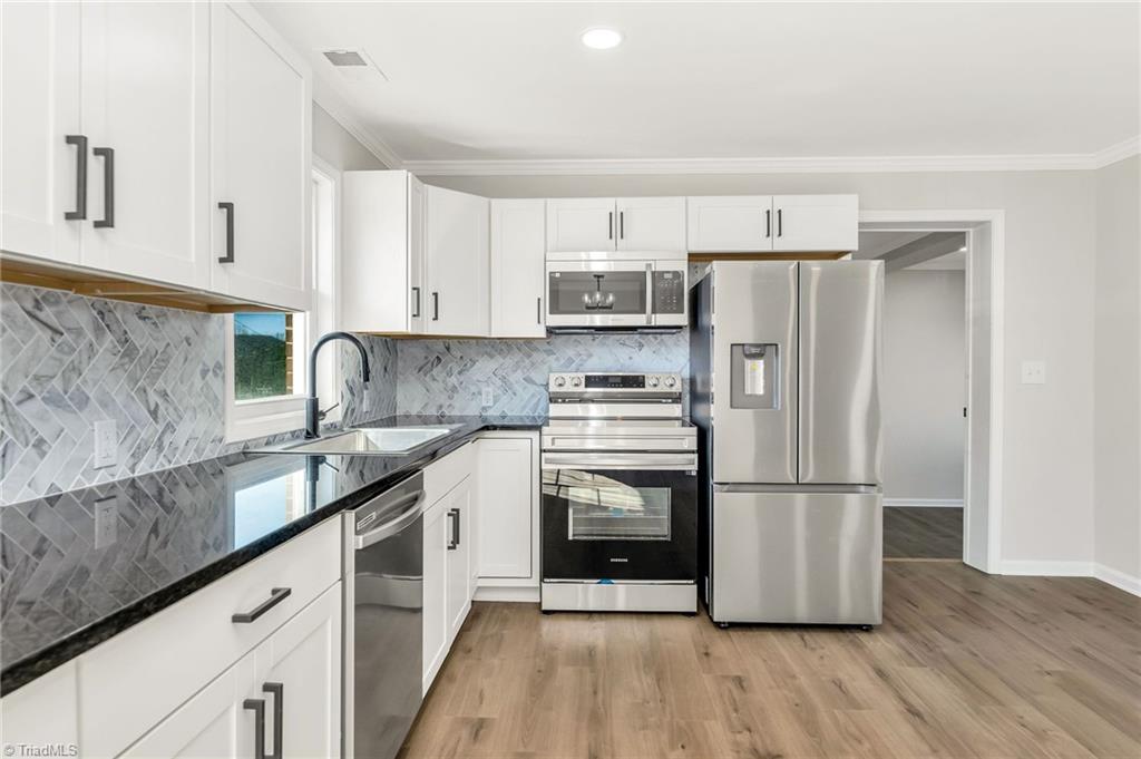 property viewer photo 14