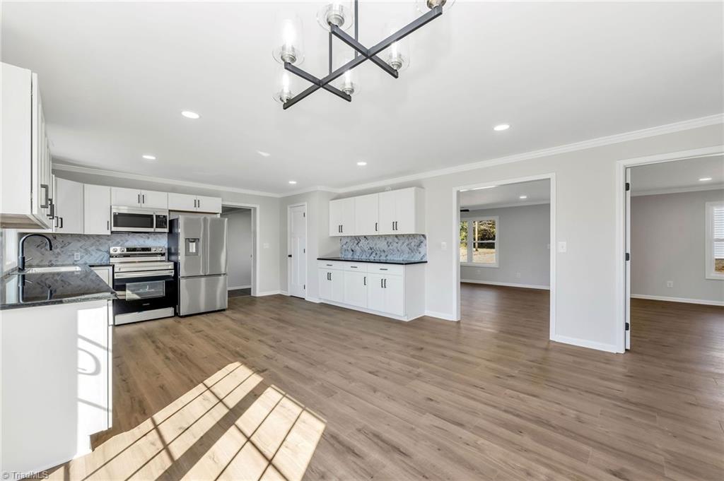 property viewer photo 17