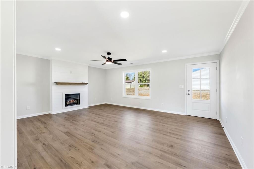 property viewer photo 18
