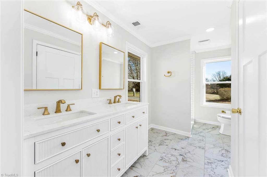 property viewer photo 23