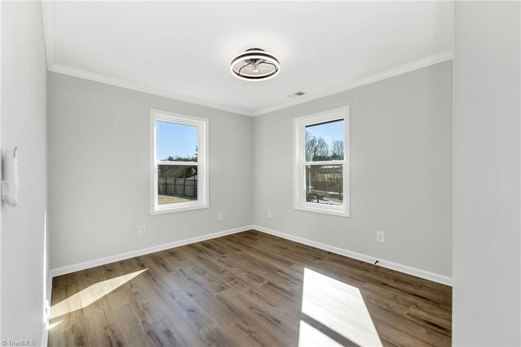 property viewer photo 31