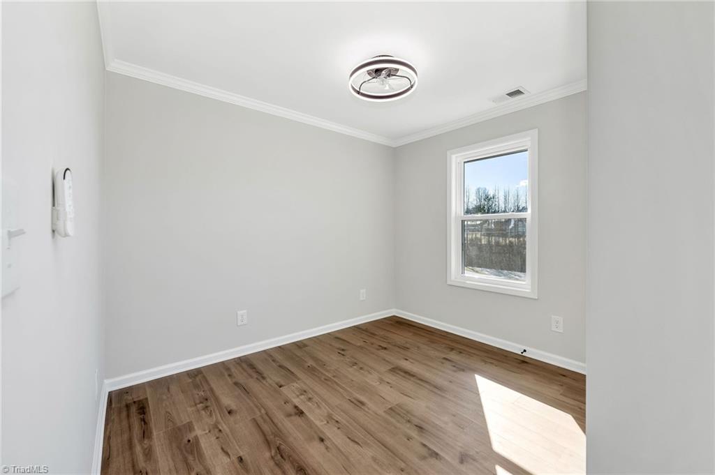 property viewer photo 33