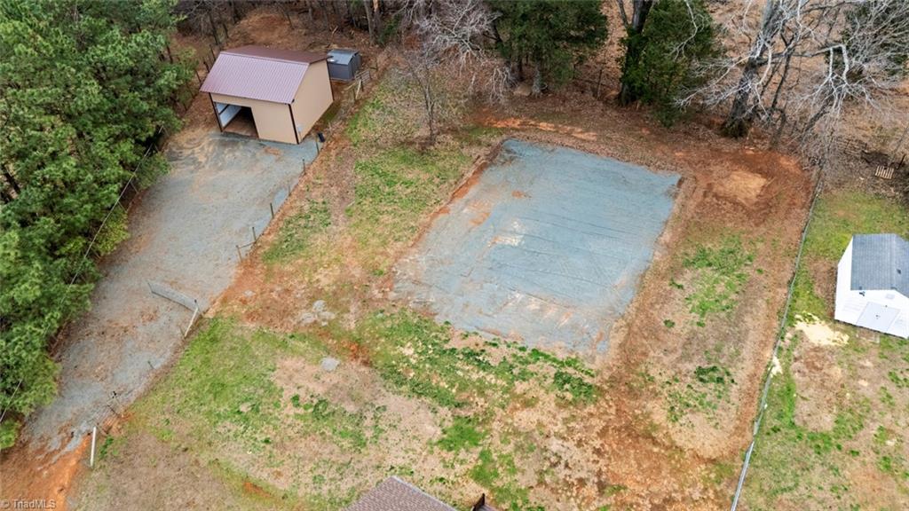 main property photo 19