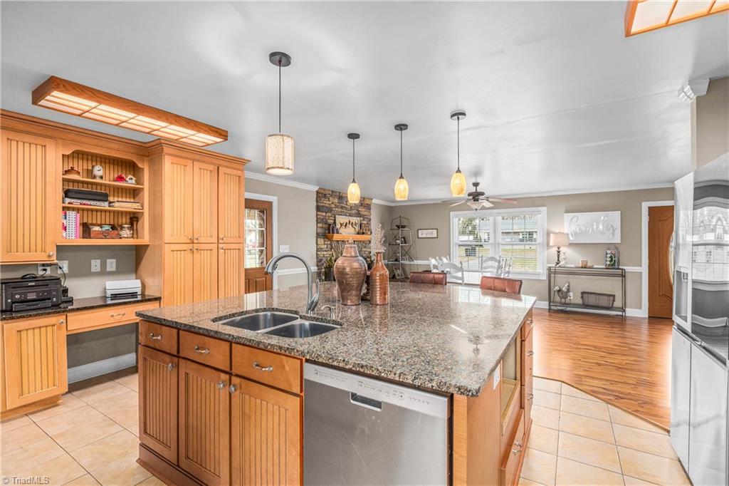 property viewer photo 10