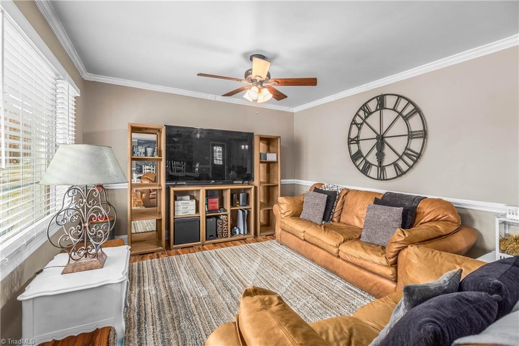 property viewer photo 6