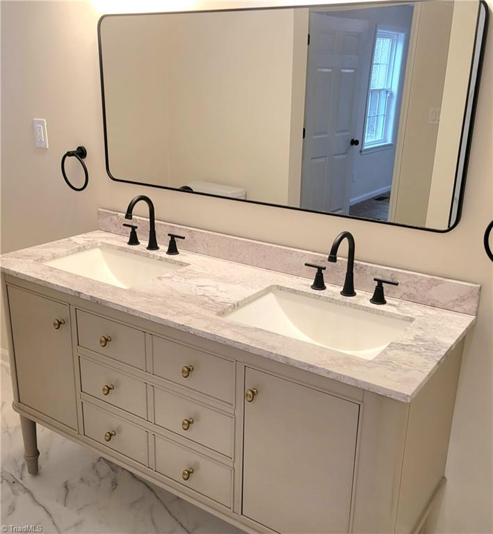property viewer photo 11