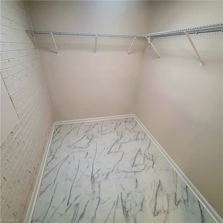 property viewer photo 13
