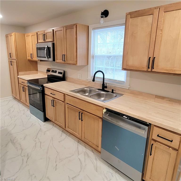 property viewer photo 6