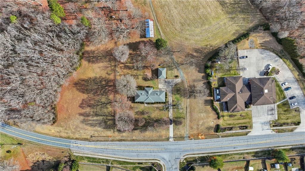 main property photo 26