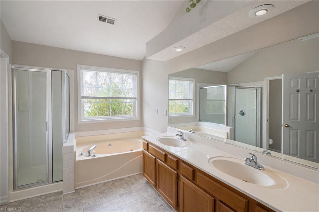 property viewer photo 12