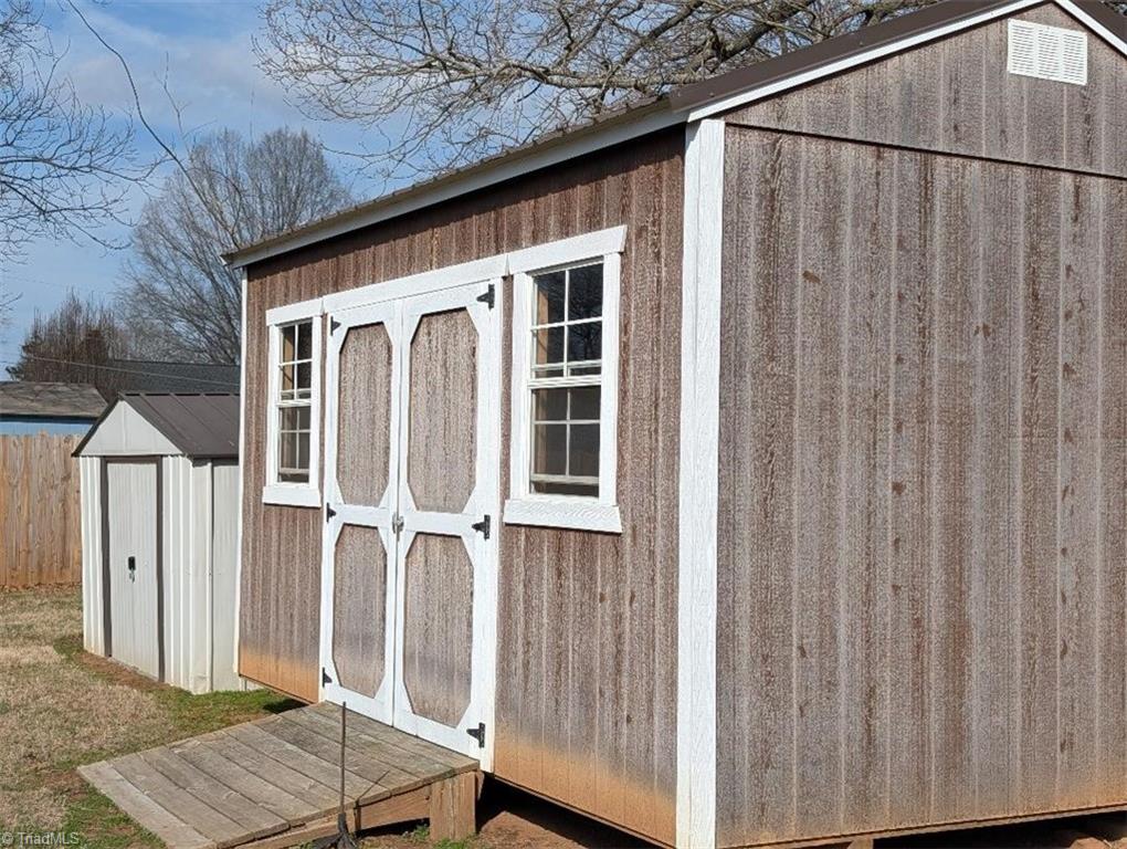 property viewer photo 18