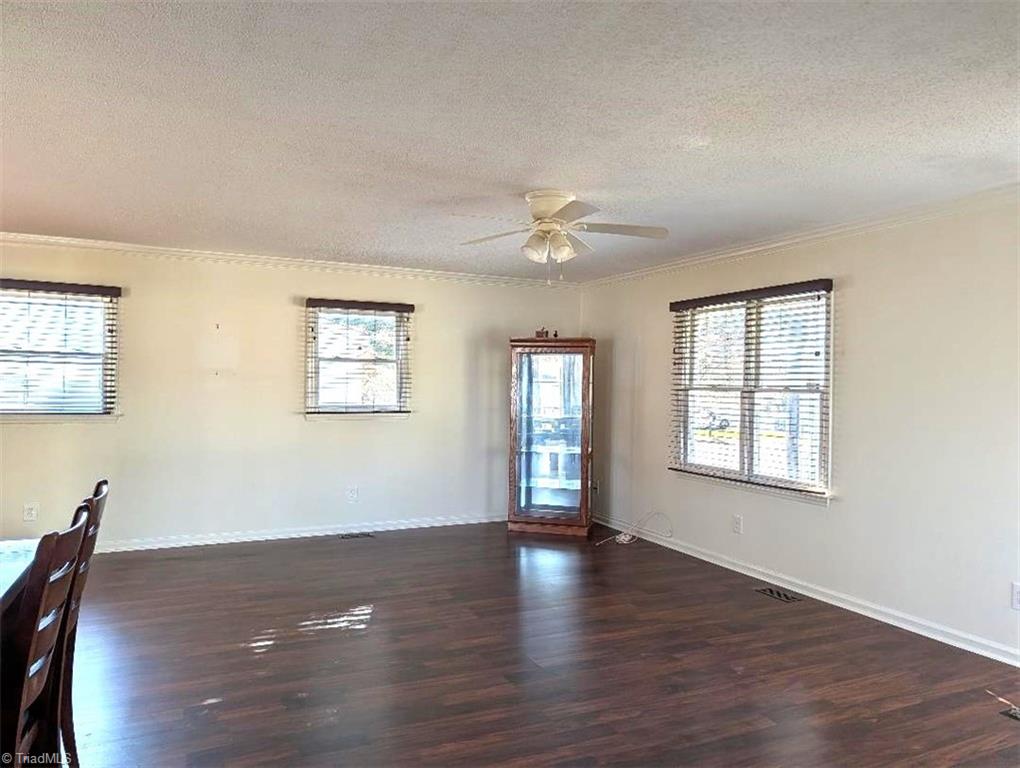 property viewer photo 3