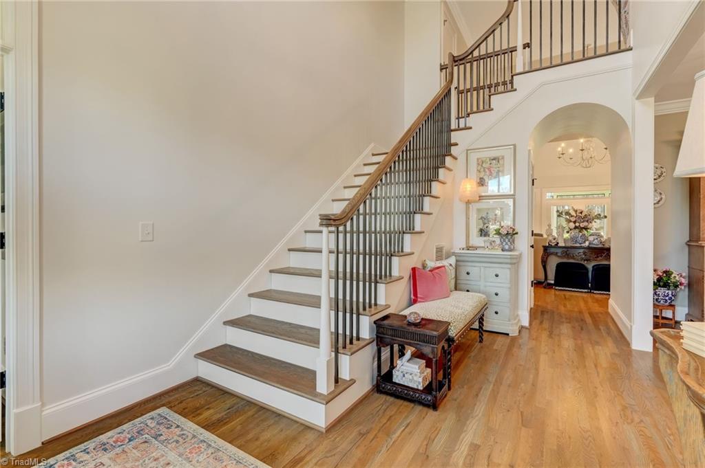 property viewer photo 10