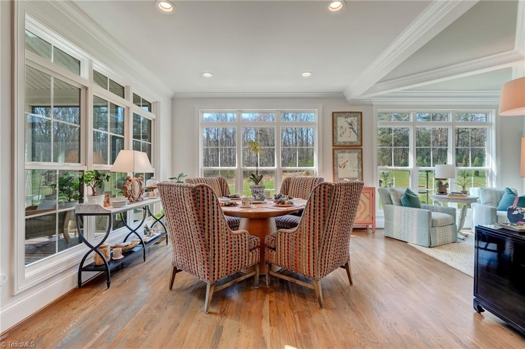property viewer photo 19