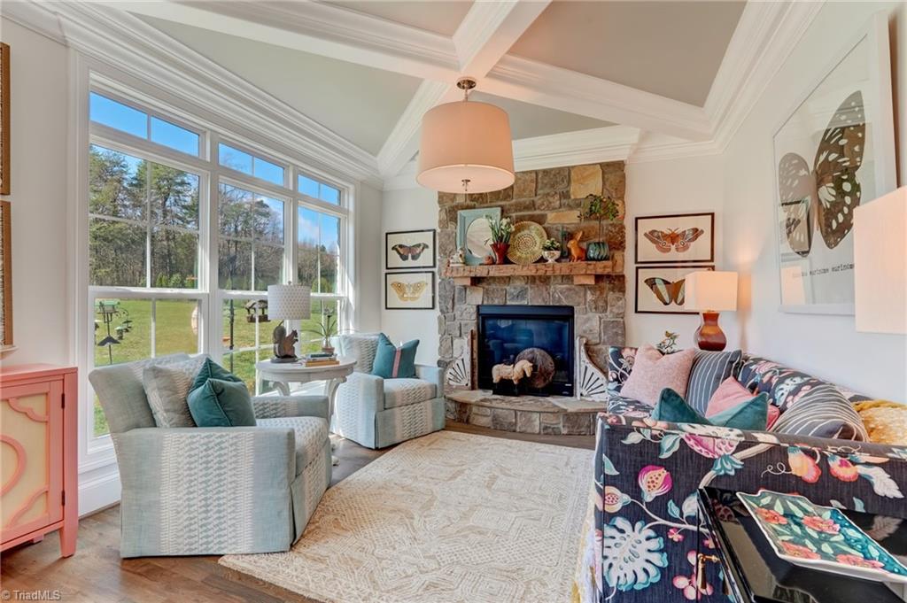 property viewer photo 20