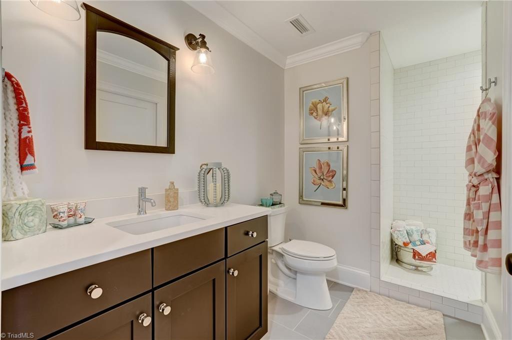 property viewer photo 38