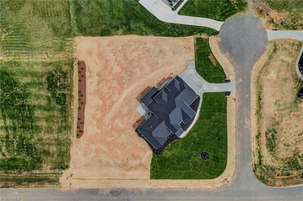 main property photo 37